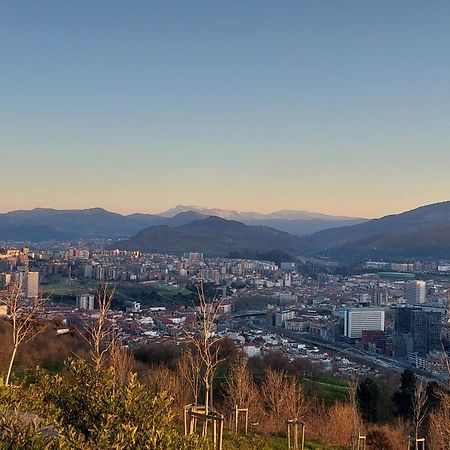 Bilbao Center Apt 90'S Parking ภายนอก รูปภาพ