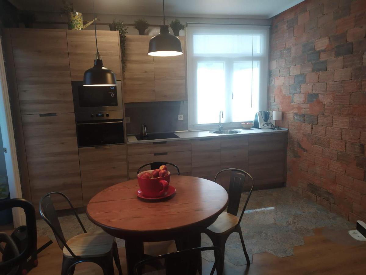 Bilbao Center Apt 90'S Parking ภายนอก รูปภาพ