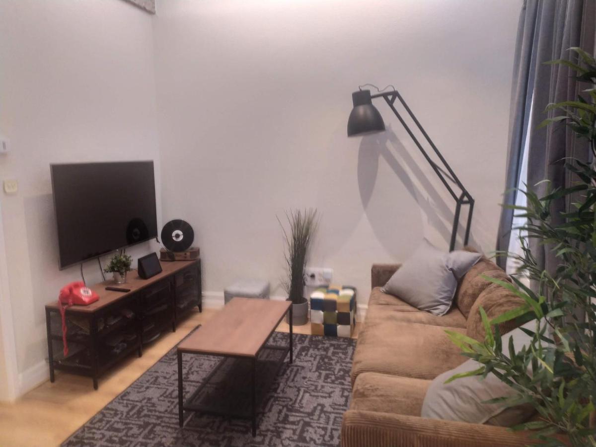 Bilbao Center Apt 90'S Parking ภายนอก รูปภาพ